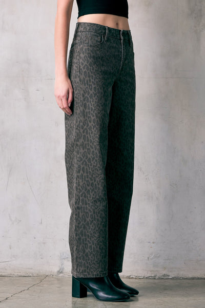 Logan Leopard Jean