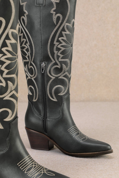 GIADA Cowgirl Boot - Black