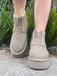 Laguna Suede Boots - Khaki