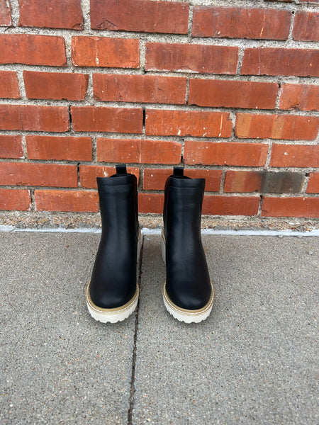 Basic Black Boot